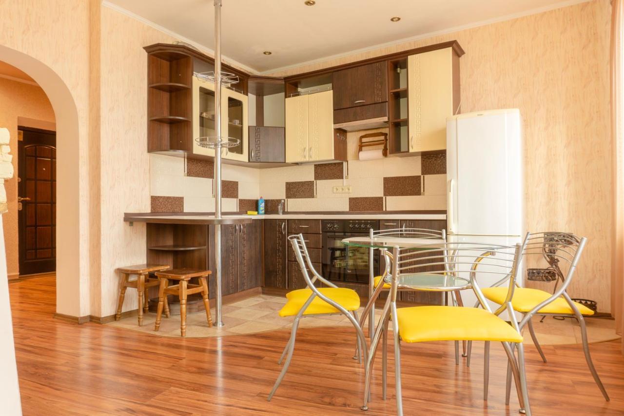 Big Studio Apartment Near River Mall Kijów Zewnętrze zdjęcie