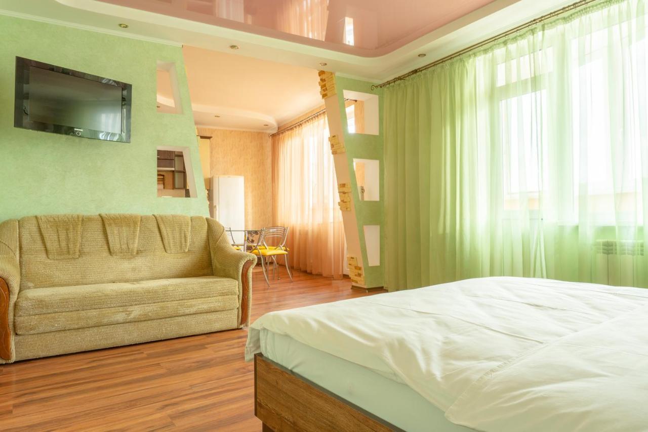 Big Studio Apartment Near River Mall Kijów Zewnętrze zdjęcie