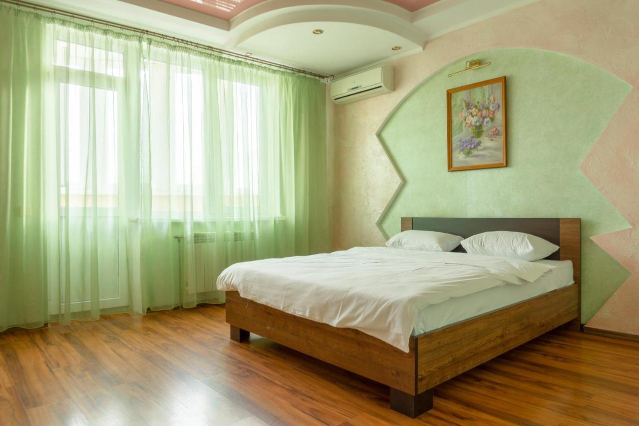 Big Studio Apartment Near River Mall Kijów Zewnętrze zdjęcie