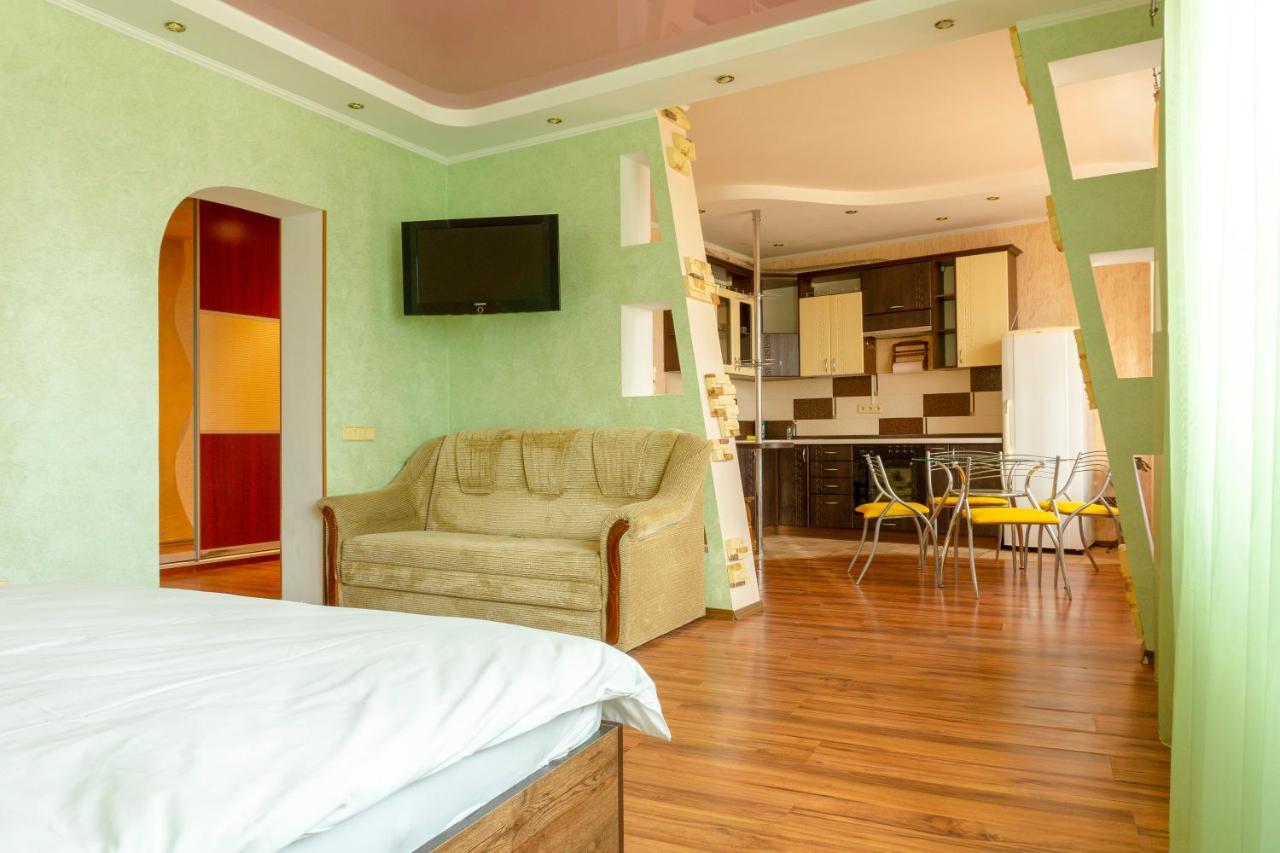 Big Studio Apartment Near River Mall Kijów Zewnętrze zdjęcie
