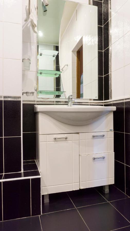 Big Studio Apartment Near River Mall Kijów Zewnętrze zdjęcie