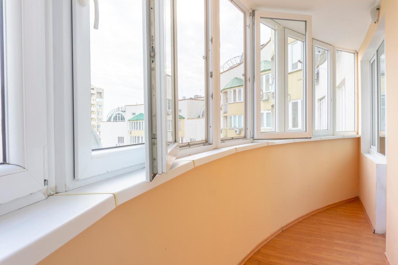 Big Studio Apartment Near River Mall Kijów Zewnętrze zdjęcie